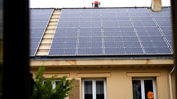 Guide d'achat de panneaux solaires à Paris 8e pour les particuliers