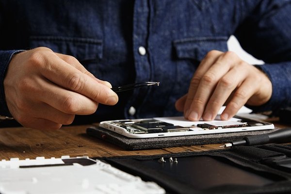 Réparation variateurs de vitesse industrie : solutions fiables et économiques